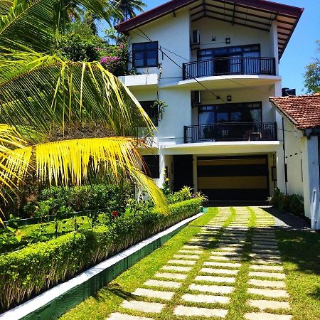 Edelweiss Residence Hikkaduwa Buitenkant foto