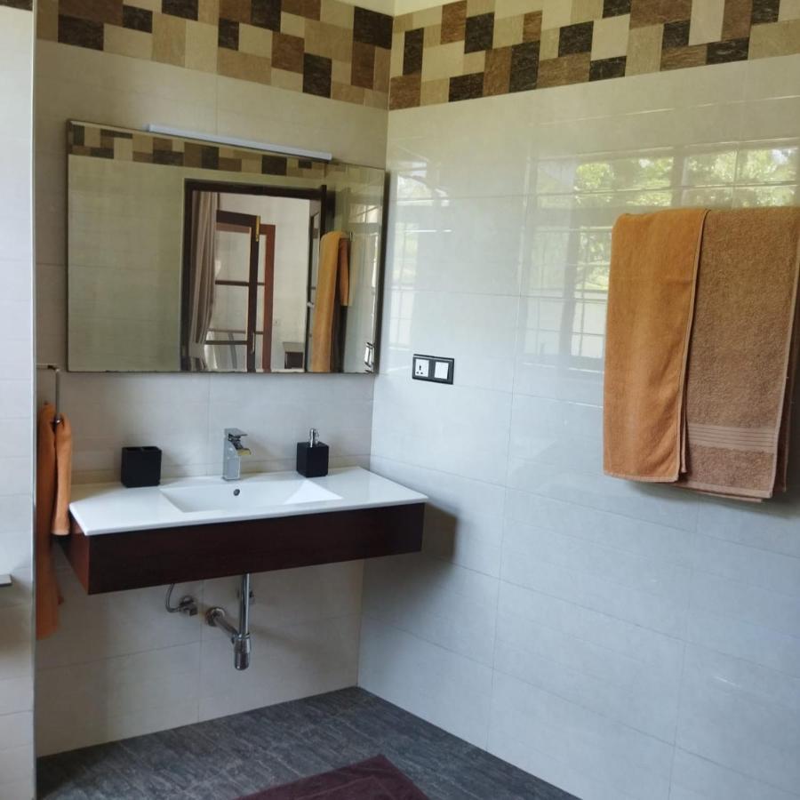 Edelweiss Residence Hikkaduwa Buitenkant foto