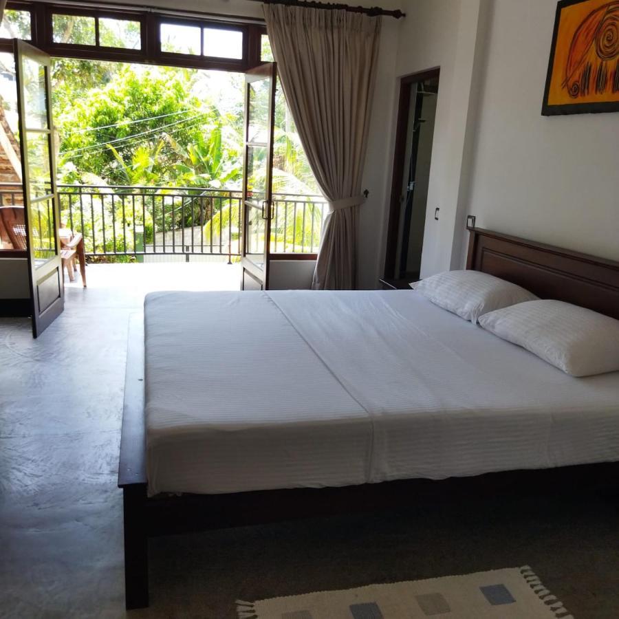 Edelweiss Residence Hikkaduwa Buitenkant foto