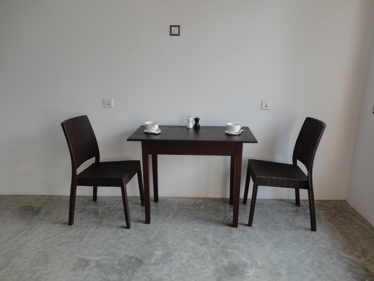 Edelweiss Residence Hikkaduwa Buitenkant foto